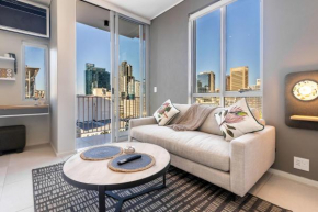 The Rose606: Modern Studio Aprt with Rooftop Pool